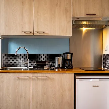 Le Charlemagne - Joli Studio En Centre-ville Apartment