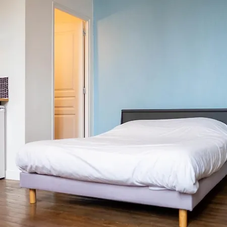 Le Charlemagne - Joli Studio En Centre-ville Apartment
